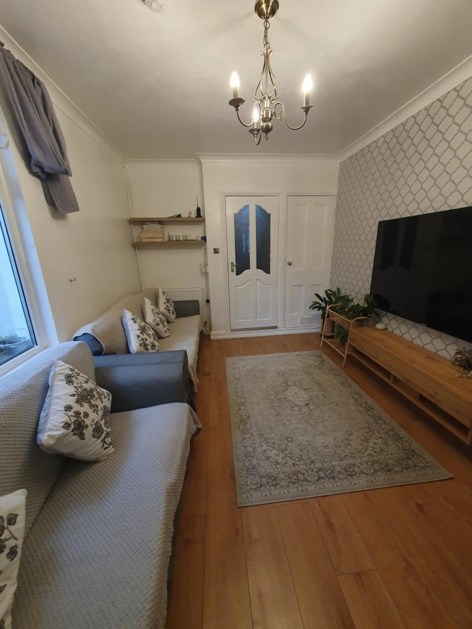 Private Room In Кардифф Экстерьер фото